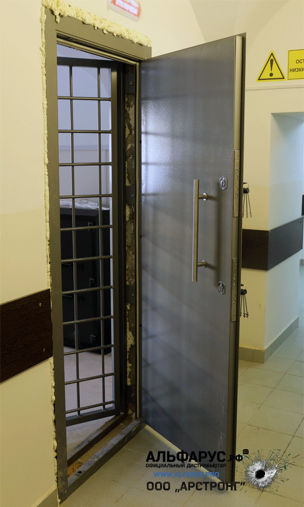 двери для комнаты для хранения наркотиков